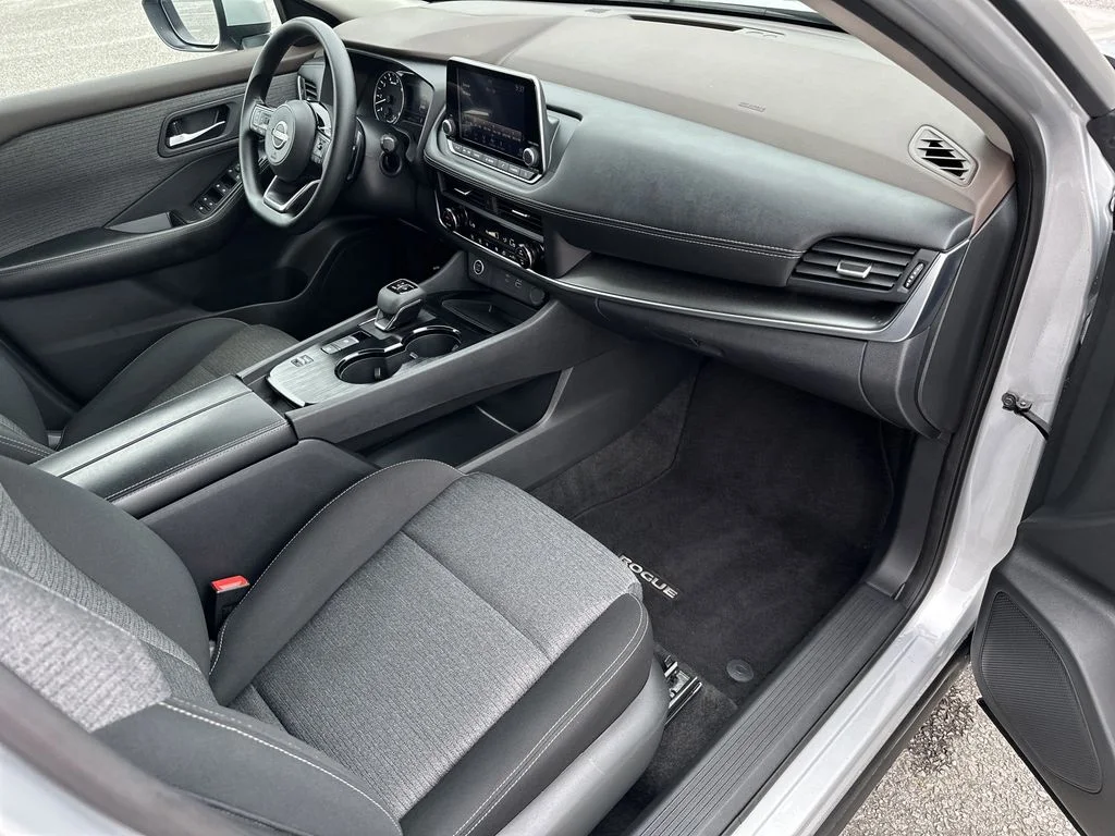 2023 Nissan Rogue SV - Photo 36