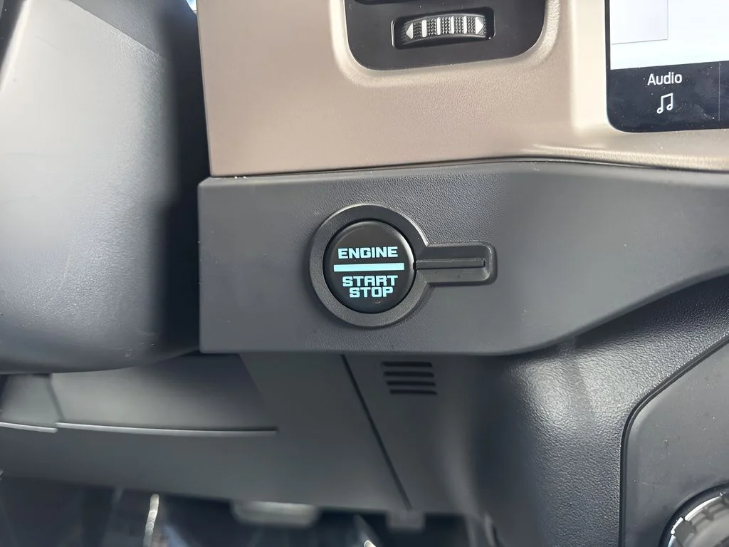 Used 2025 Green Ford Outer Banks image 27