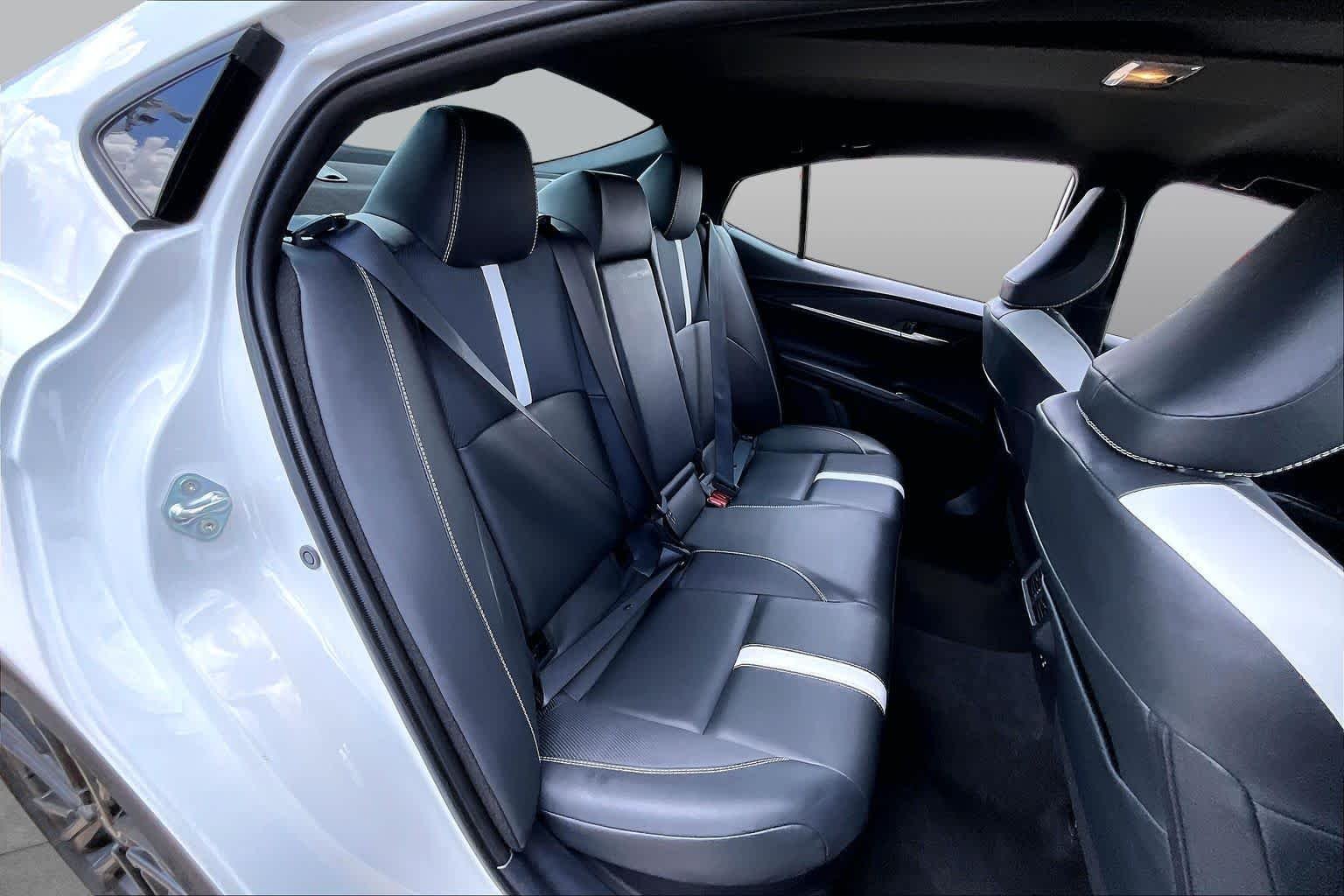 Used 2025 Ice Cap Toyota SE image 20