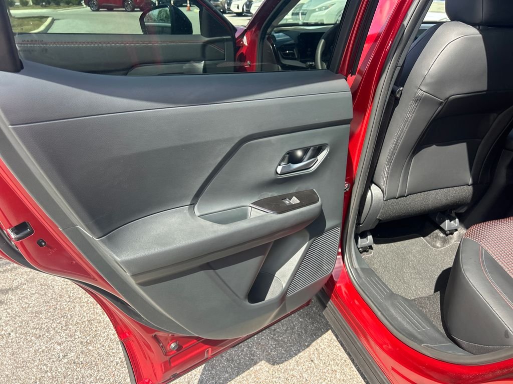 New 2026 Nissan Kicks SR 4D Sport Utility