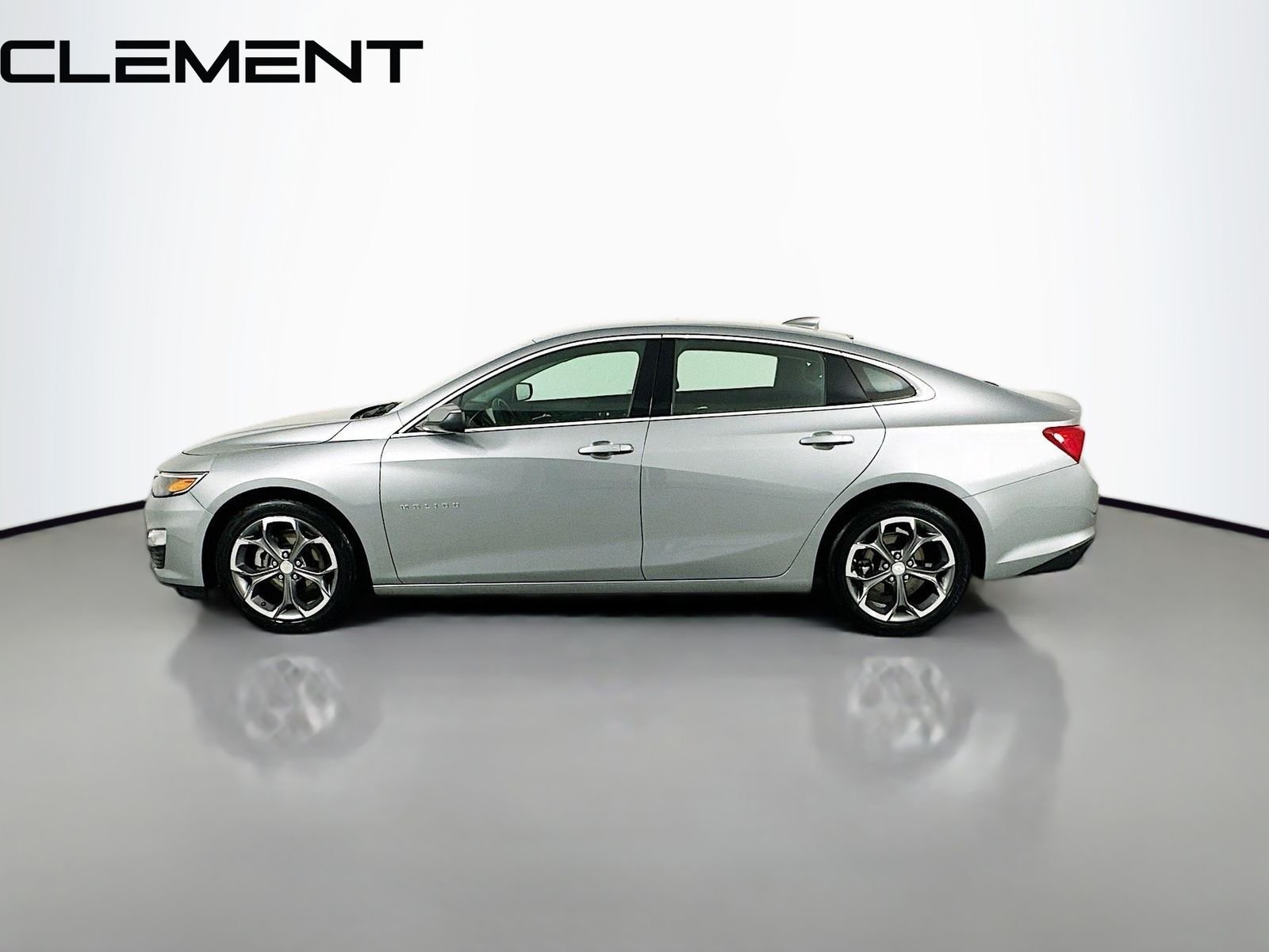 Used 2024 Gray Chevrolet LT image 6