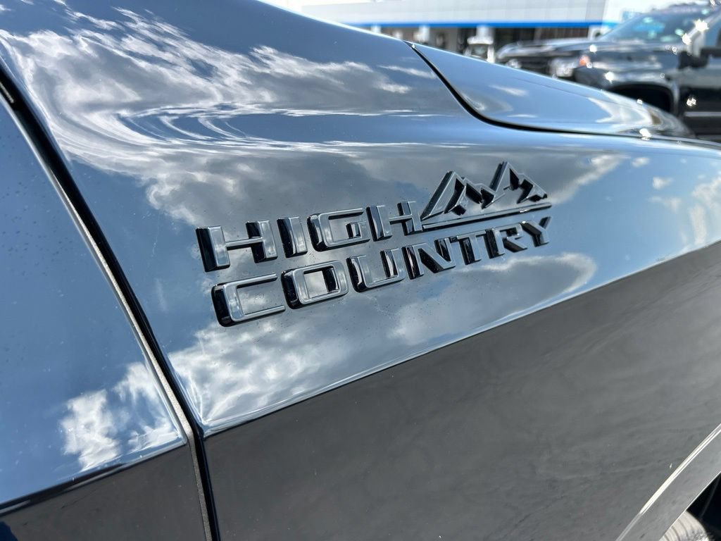 2026 Chevrolet Suburban High Country - Photo 12
