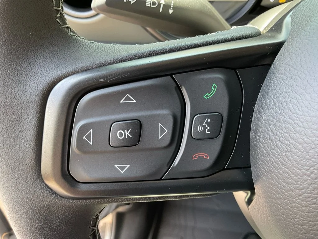 Used 2025 Gray Jeep Mojave image 31