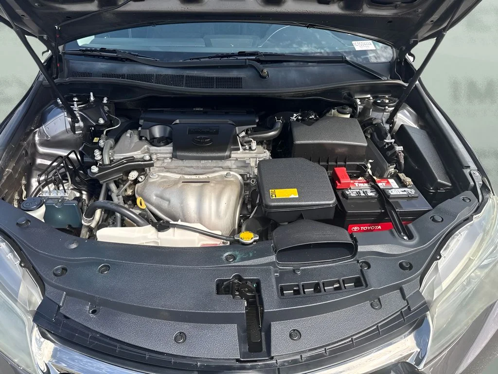 Used 2015 Gray Toyota SE image 16