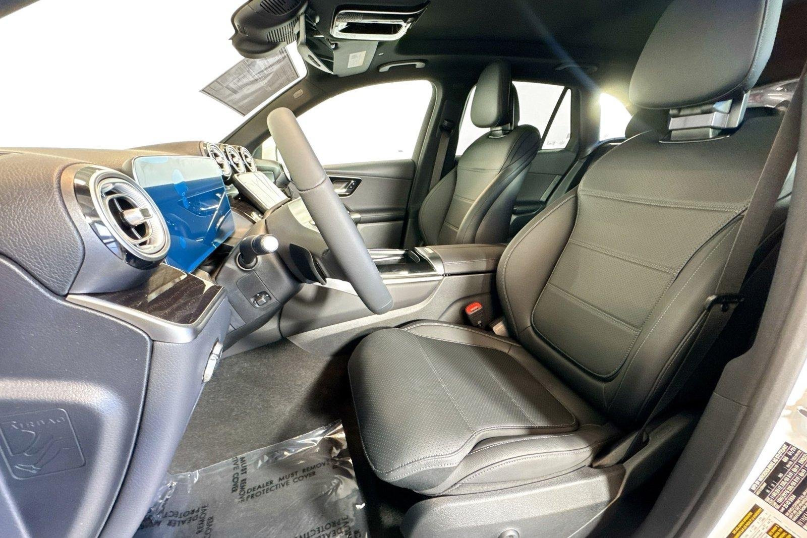 New 2026 Manufaktur Moonlight White Metallic Mercedes-Benz GLC 300 image 18