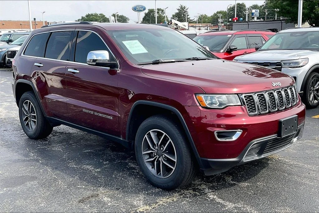 Used 2019 Red Jeep Limited image 33