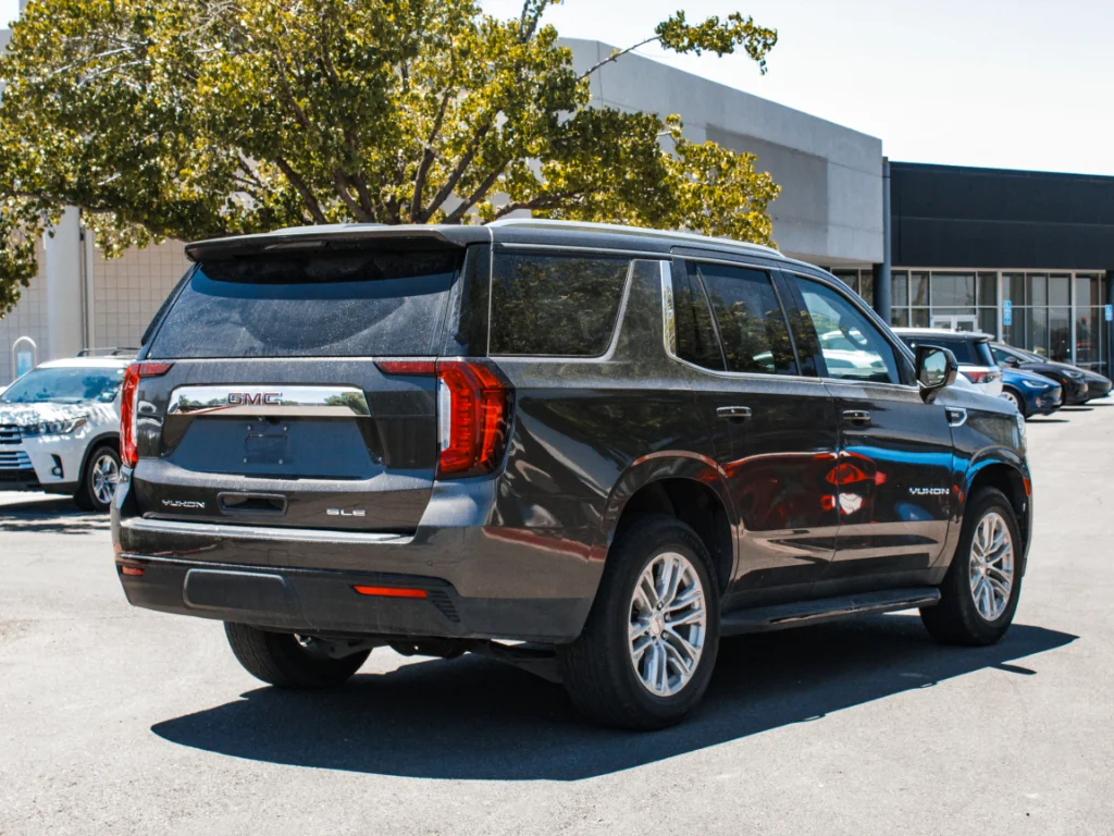Used 2021 Smokey Quartz Metallic GMC SLE image 5
