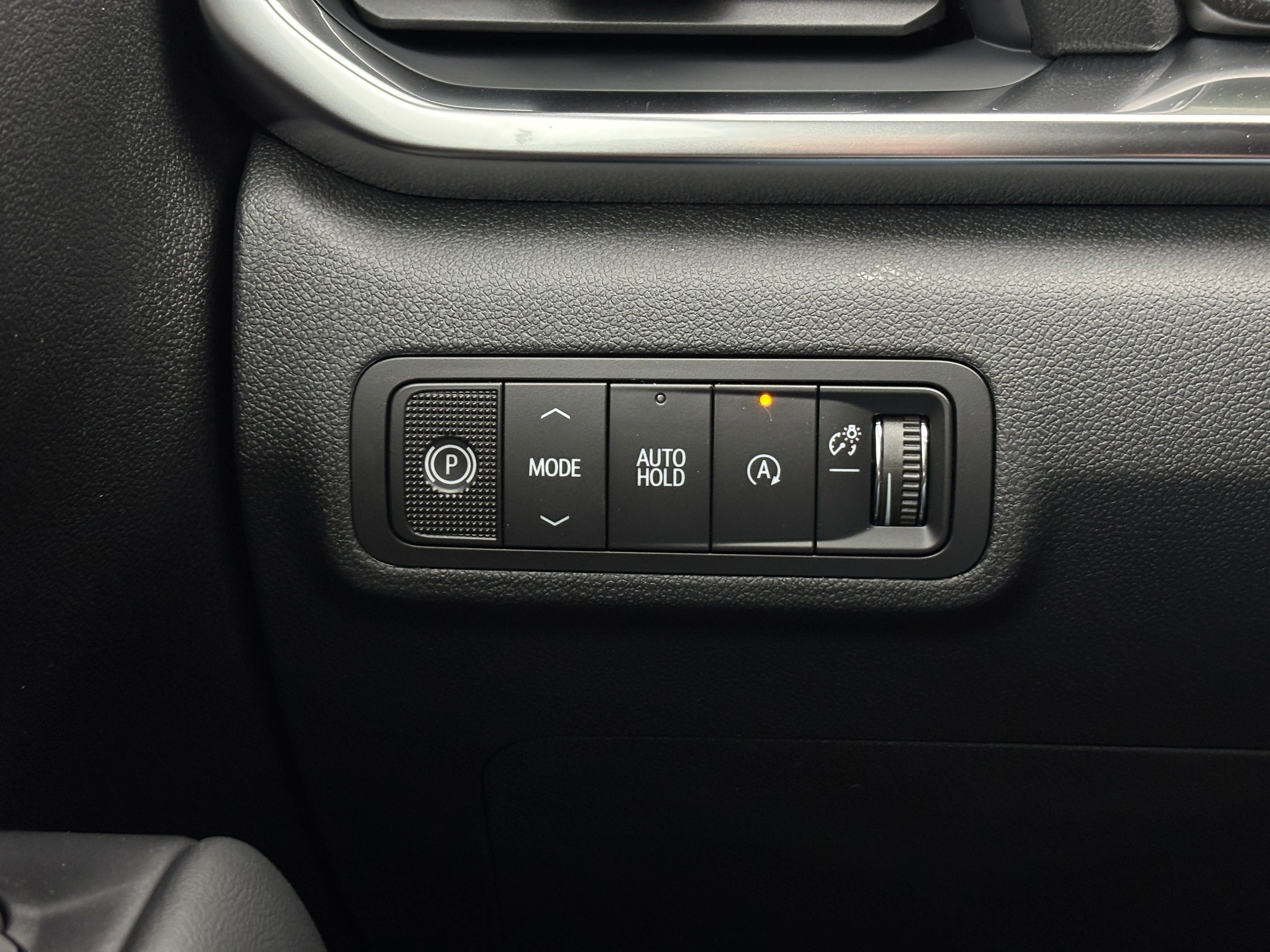 New 2027 Summit White GMC Elevation image 21