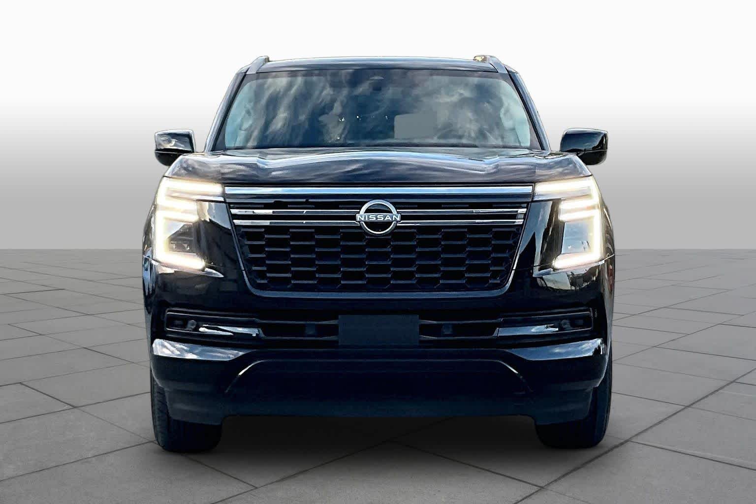 Used 2025 Super Black Nissan SV image 4