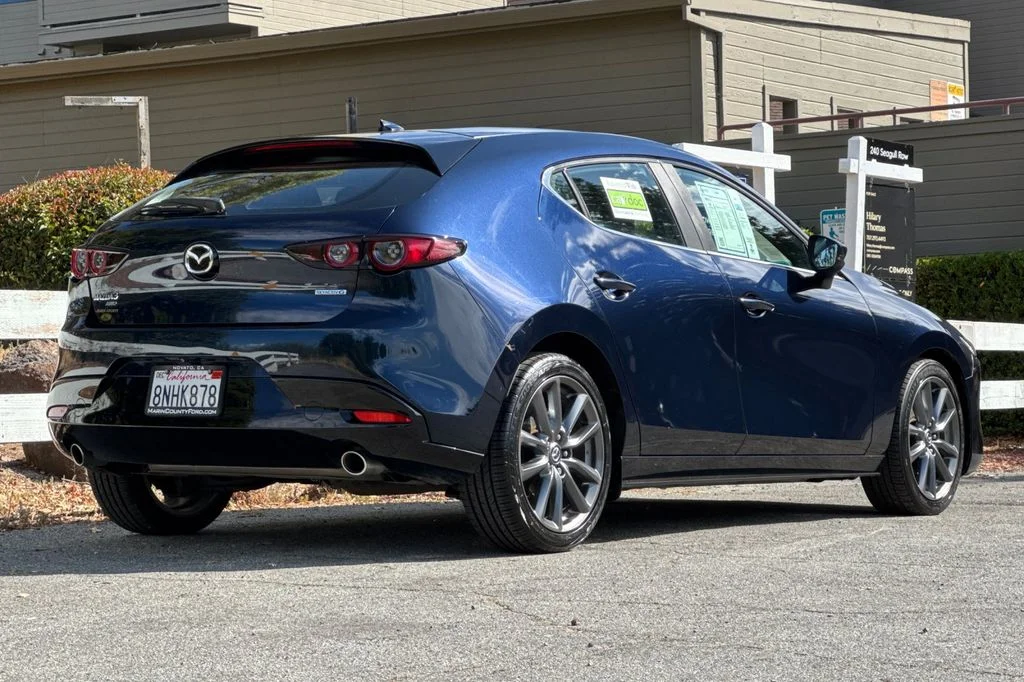 Used 2019 Crystal Blue Mazda Preferred image 4
