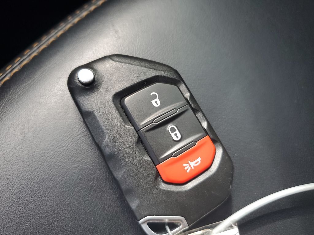 Used 2022 Gray Jeep Overland image 36