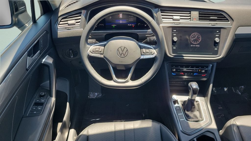 2023 Volkswagen Tiguan SE - Photo 12