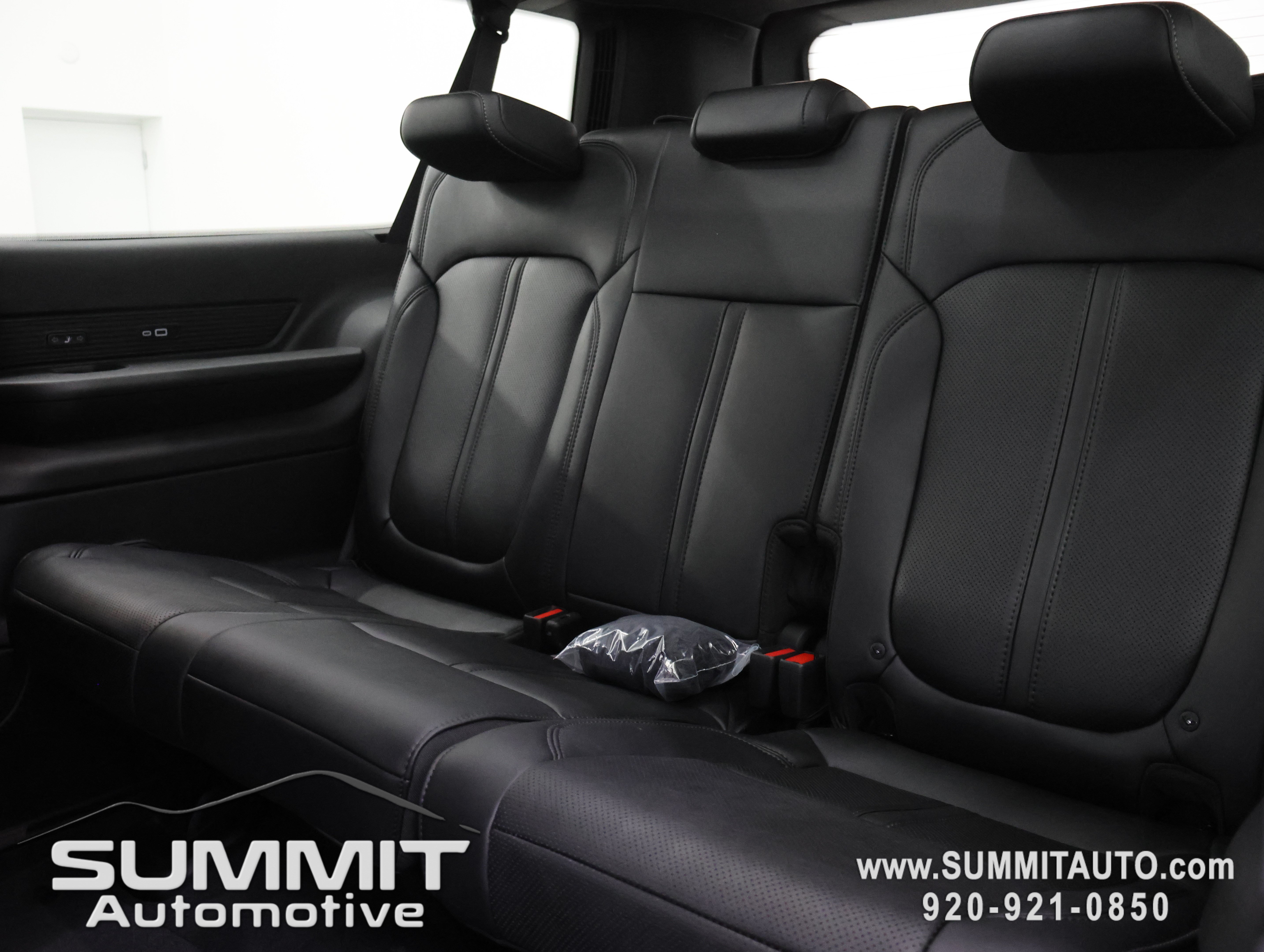 New 2026 Black Jeep Limited Reserve image 9