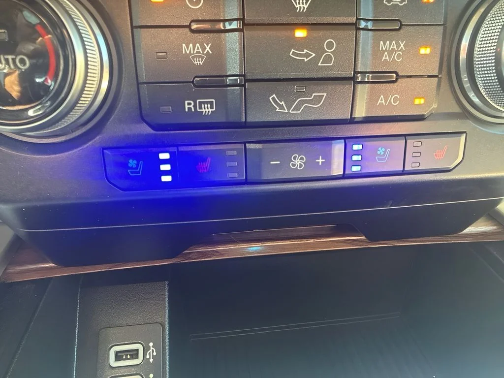 Used 2018 Gold Ford Lariat image 11