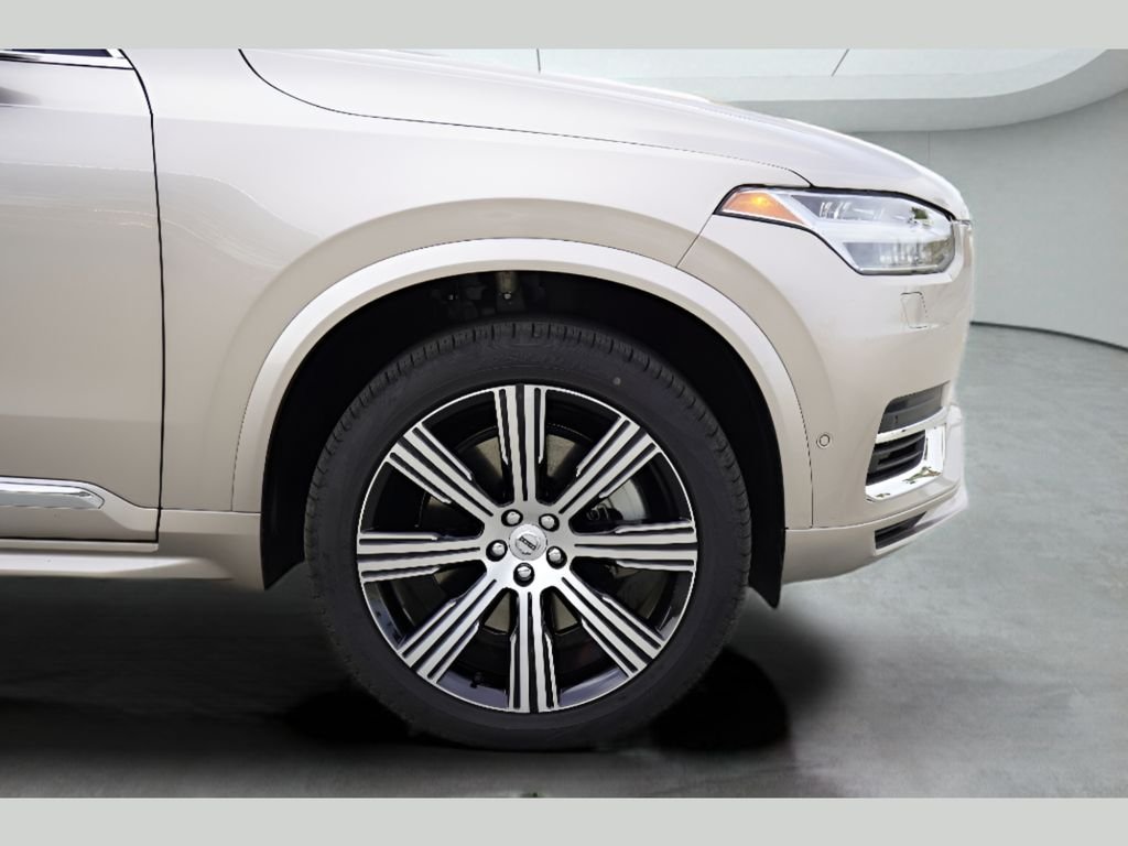 2025 Volvo XC90 Plus - Photo 5