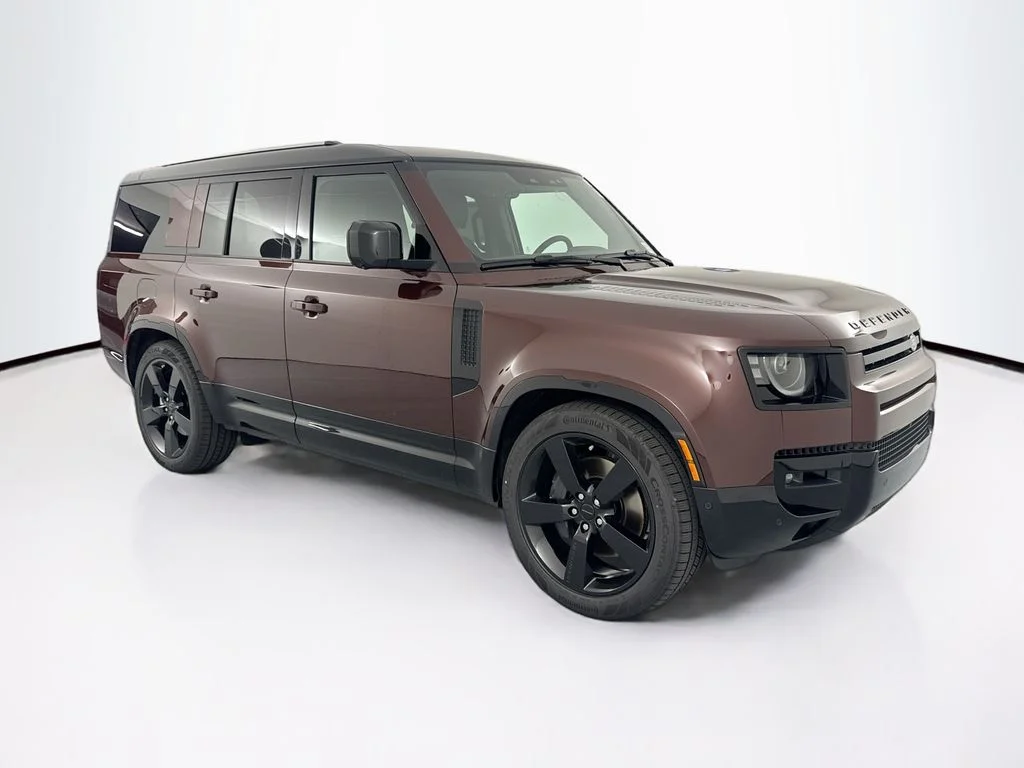 New 2026 Sedona Red Land Rover X-Dynamic SE image 3