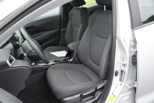 Certified Used 2022 Silver Toyota LE image 20