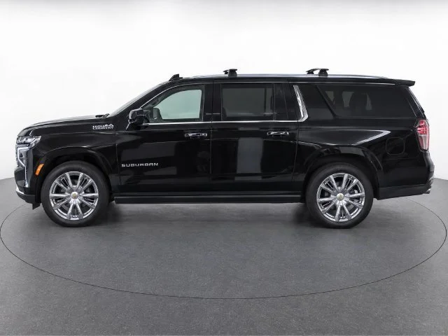 Used 2024 Black Chevrolet High Country image 6