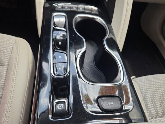 Used 2023 Summit White Buick Preferred image 20