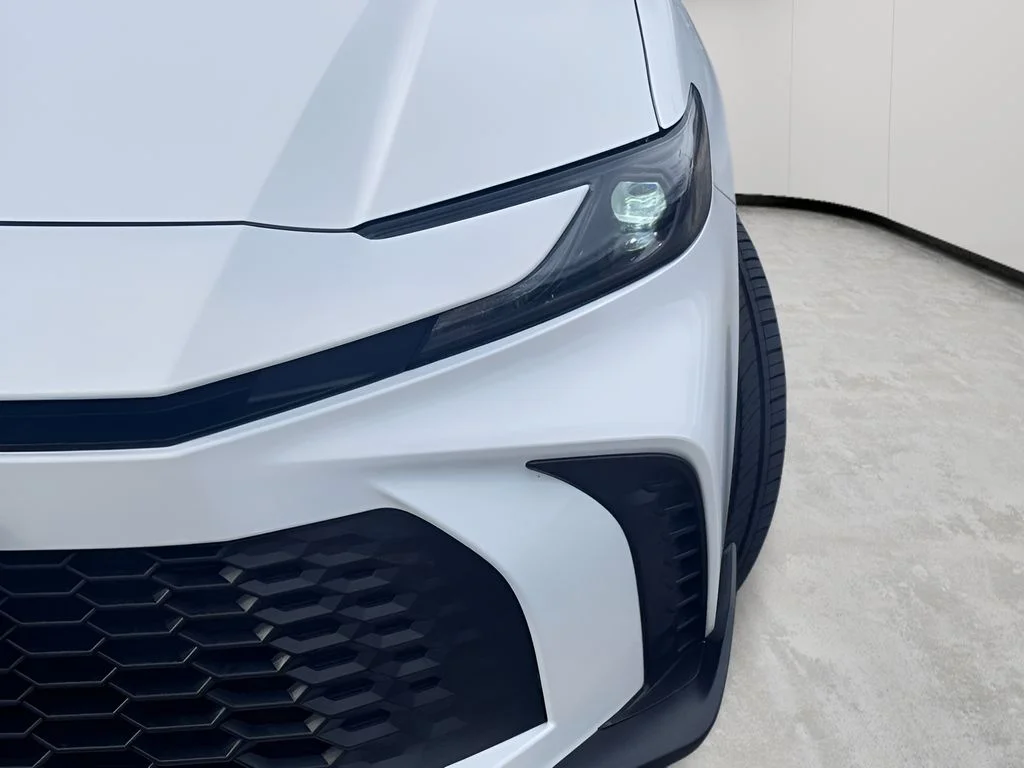 Used 2025 Ice Cap Toyota SE image 7