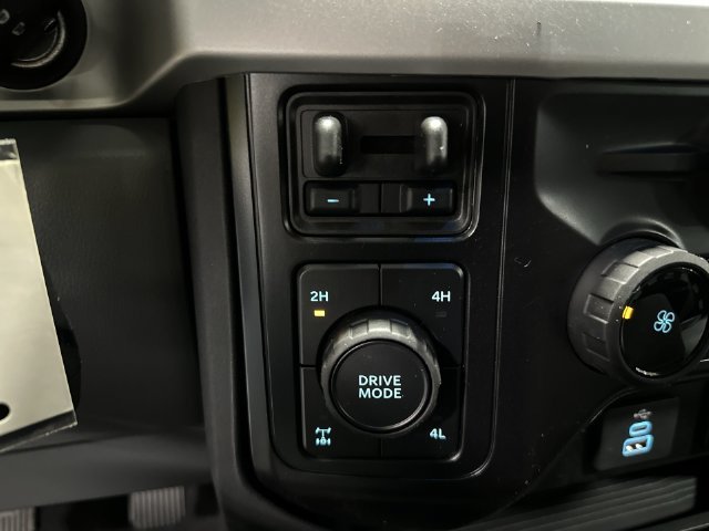 New 2027 White Ford XLT image 27