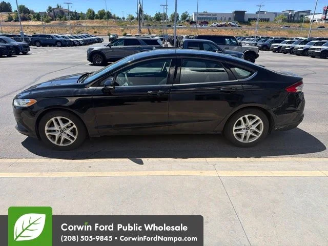 Used 2016 Black Ford SE image 4