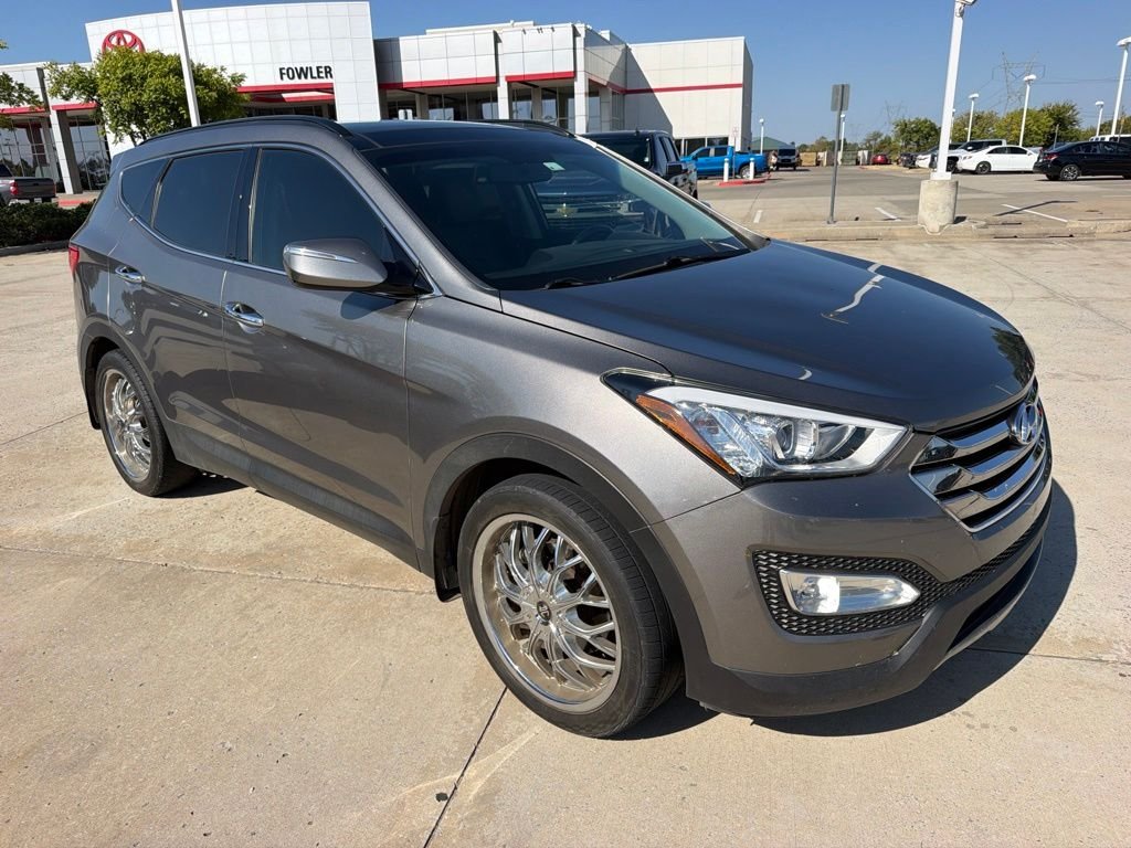 Used 2014 Gray Hyundai Base image 4