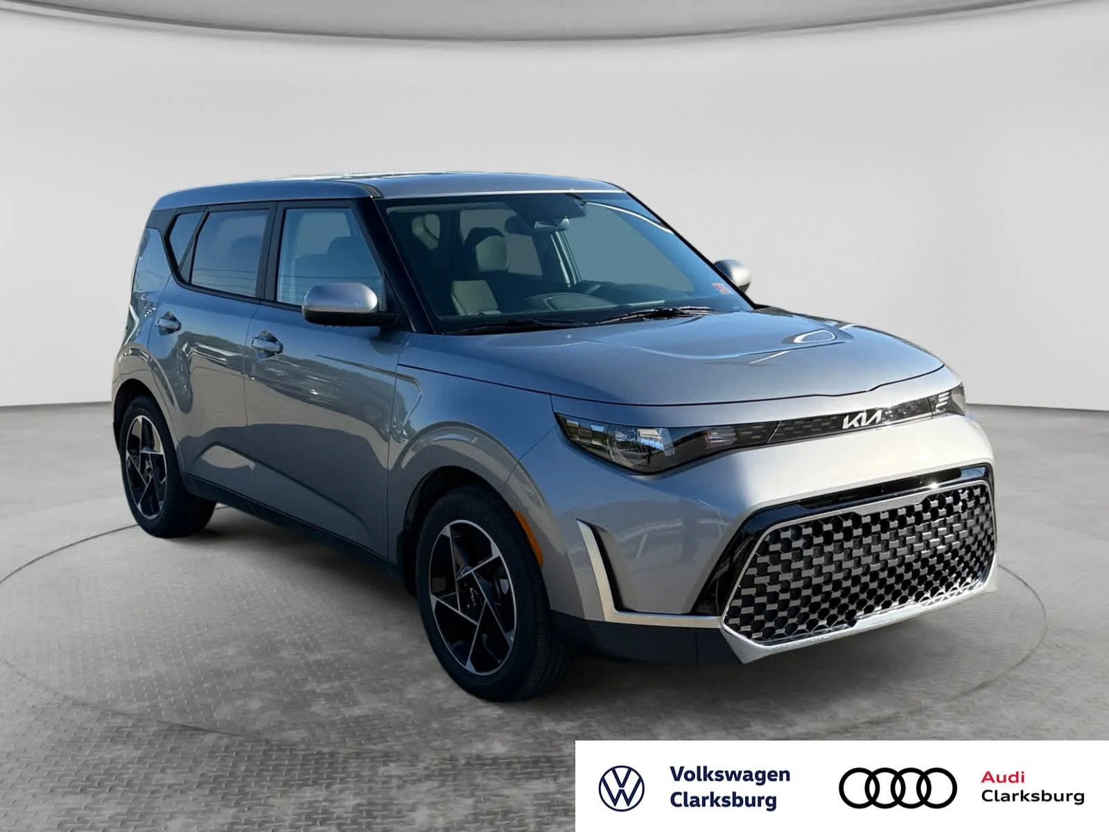 Used 2025 Steel Gray Kia EX image 3
