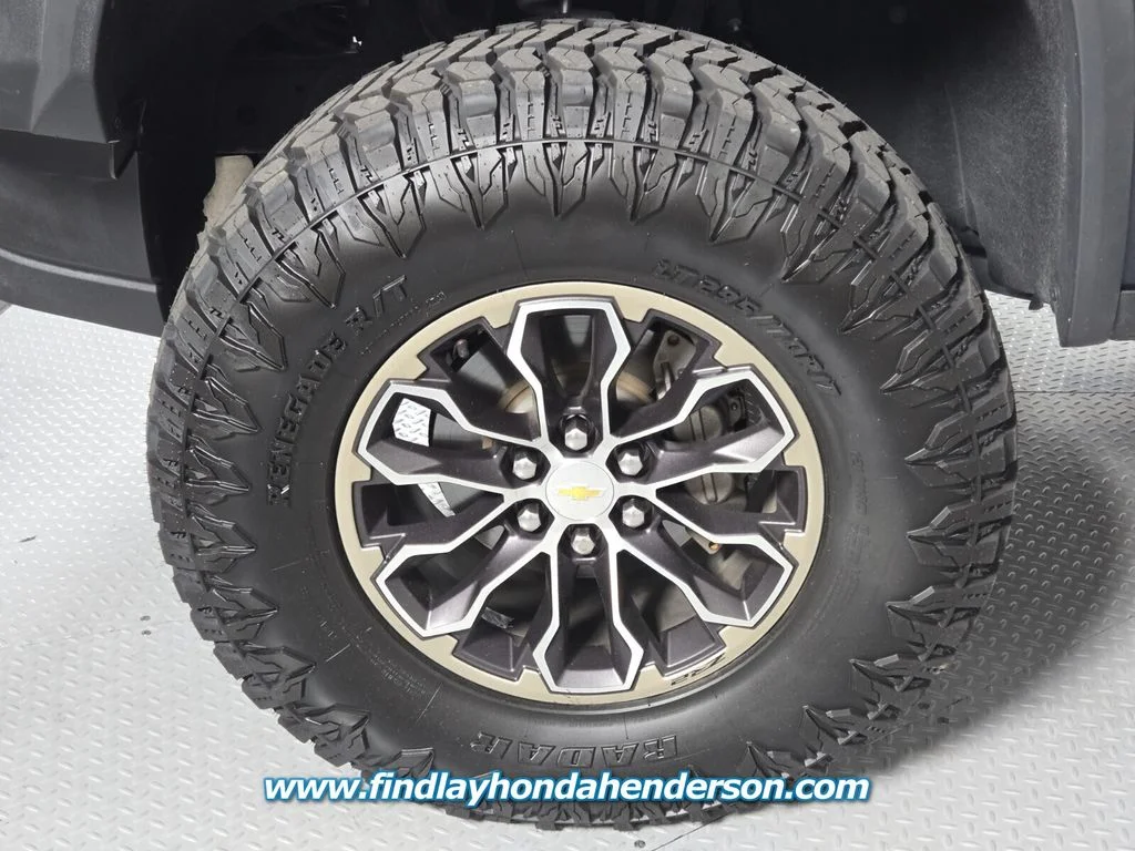 Used 2019 Shadow Gray Metallic Chevrolet ZR2 image 9