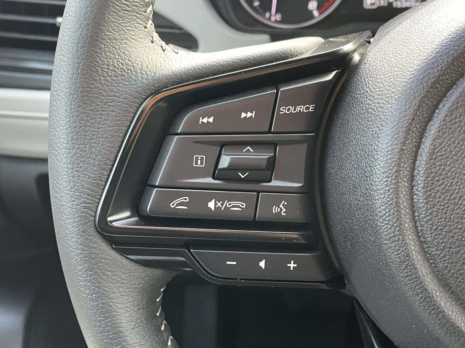 Used 2025 Ice Silver Metallic Subaru Premium image 10