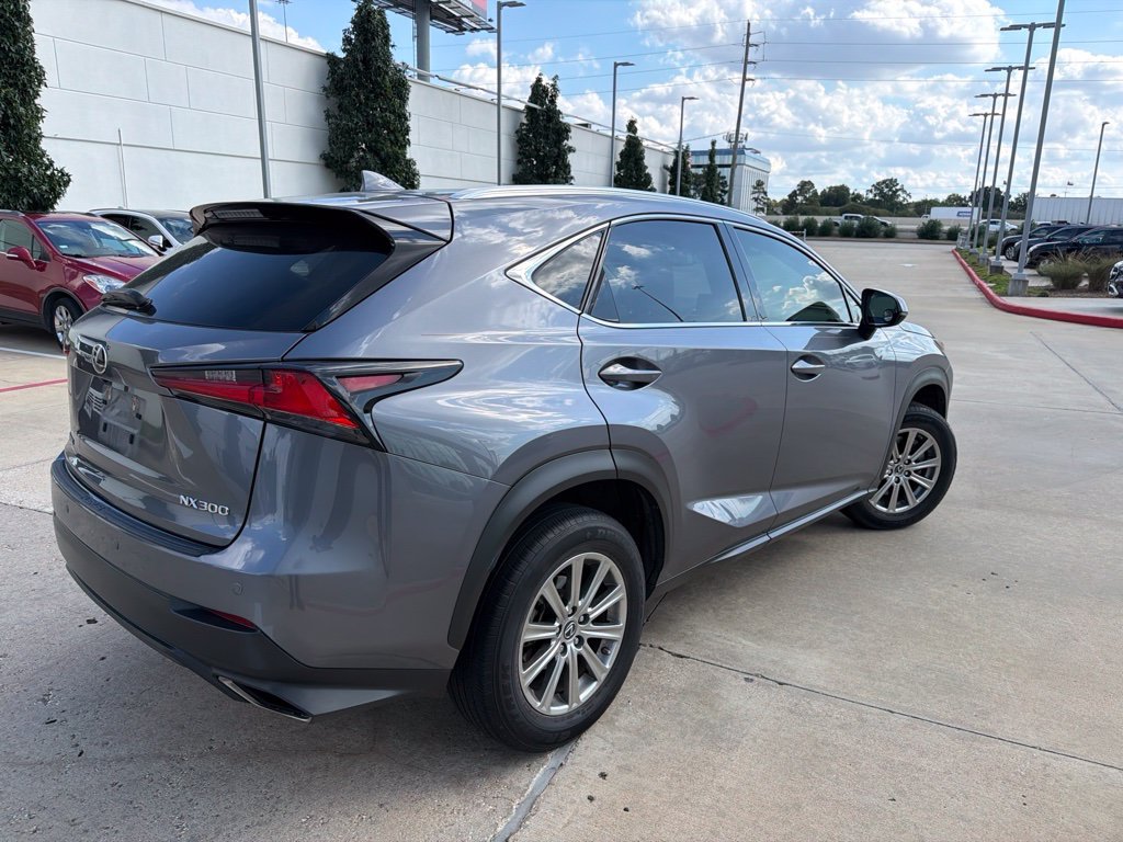 Used 2020 Eminent White Pearl Lexus 300 Base image 3