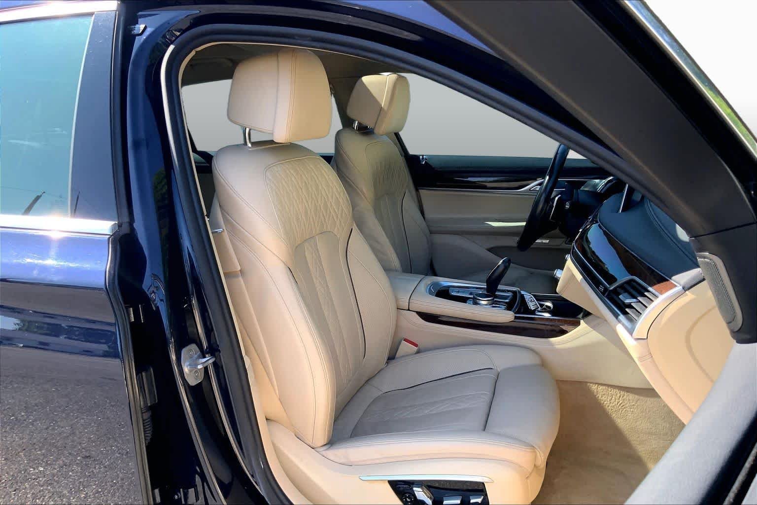 Pre-Owned 2016 BMW 750i XDrive 750i XDrive