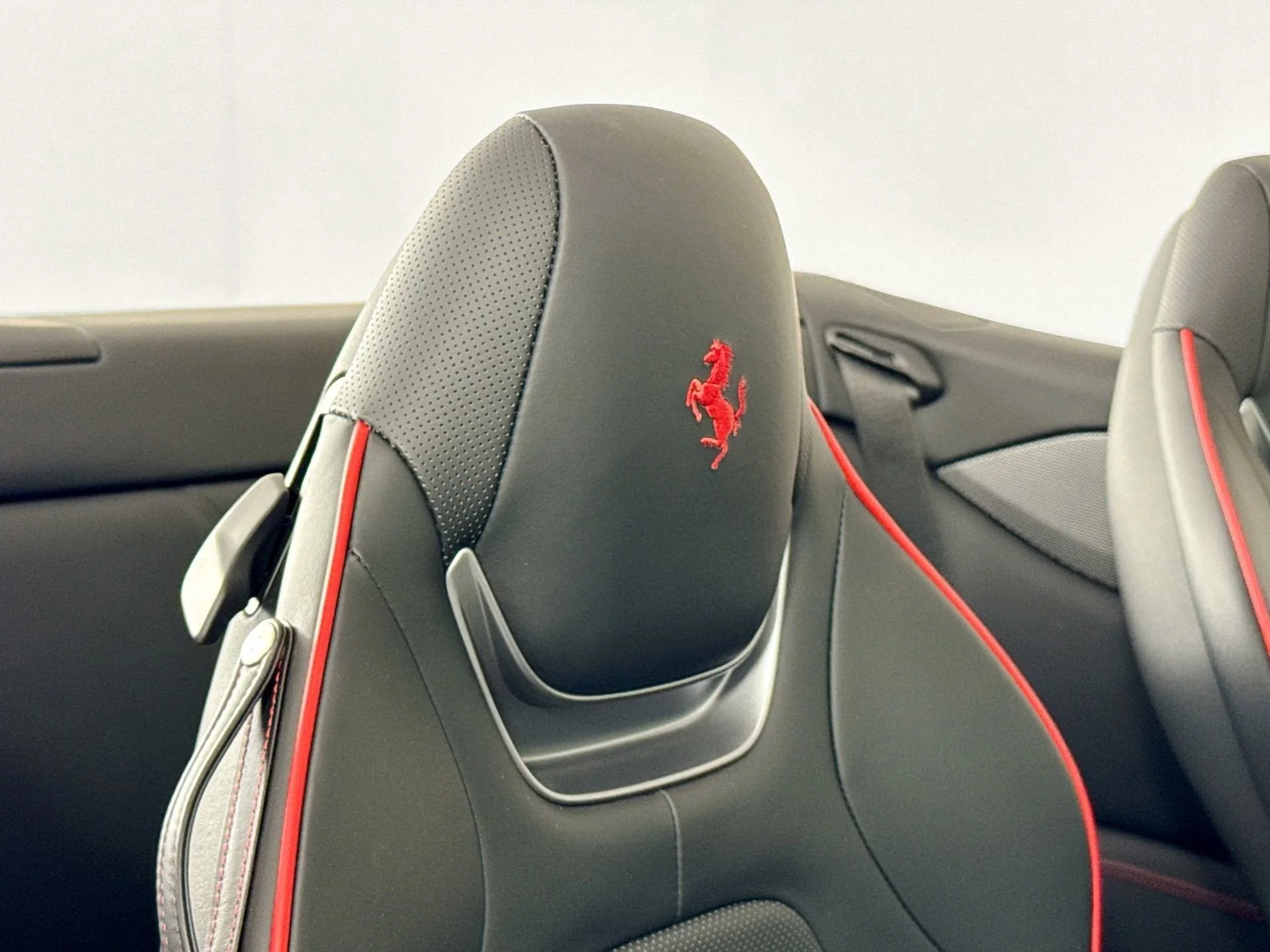 2022 Ferrari Portofino M - Photo 25