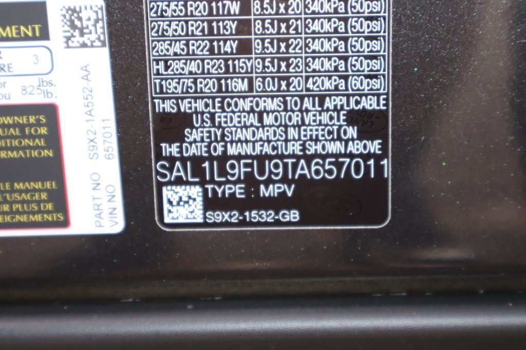 New 2026 Carpathian Grey Land Rover Dynamic SE image 28