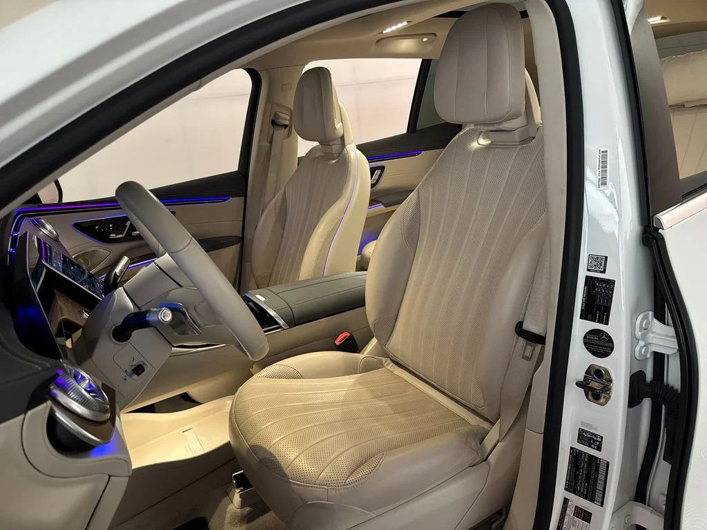 Certified Used 2023  Mercedes-Benz 450 image 18
