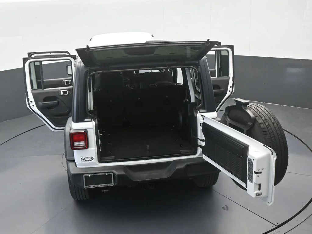 Used 2022 Bright White Clearcoat Jeep Unlimited Sport Altitude image 70