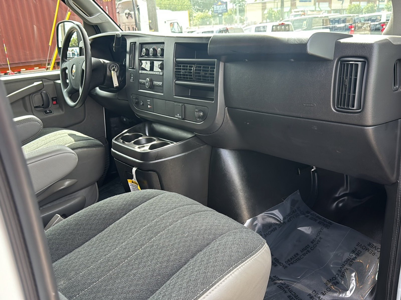 2025 Chevrolet Express Cargo Work Van - Photo 11