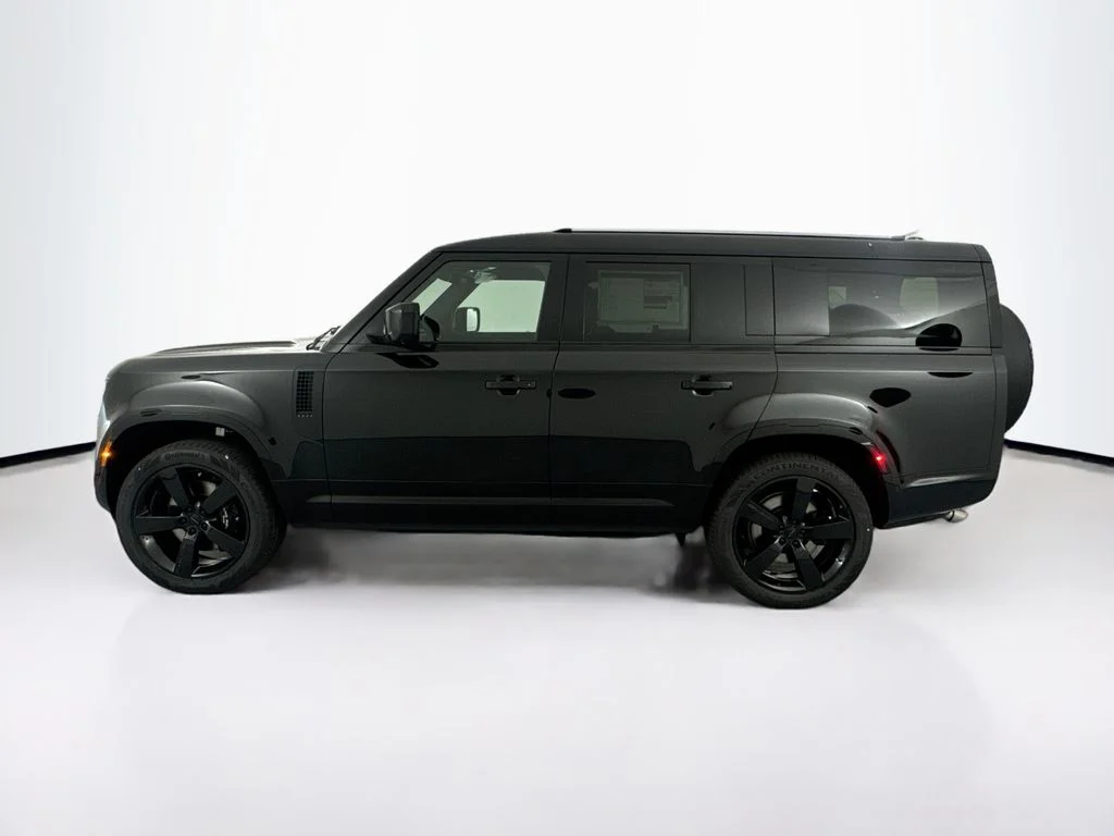 2026 Land Rover Defender V8 - Photo 8