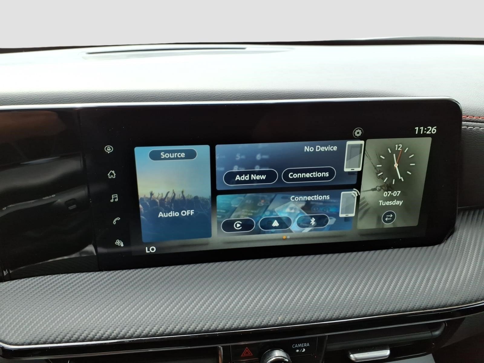 Used 2025 Aspen White Tricoat Qac Nissan SR image 19