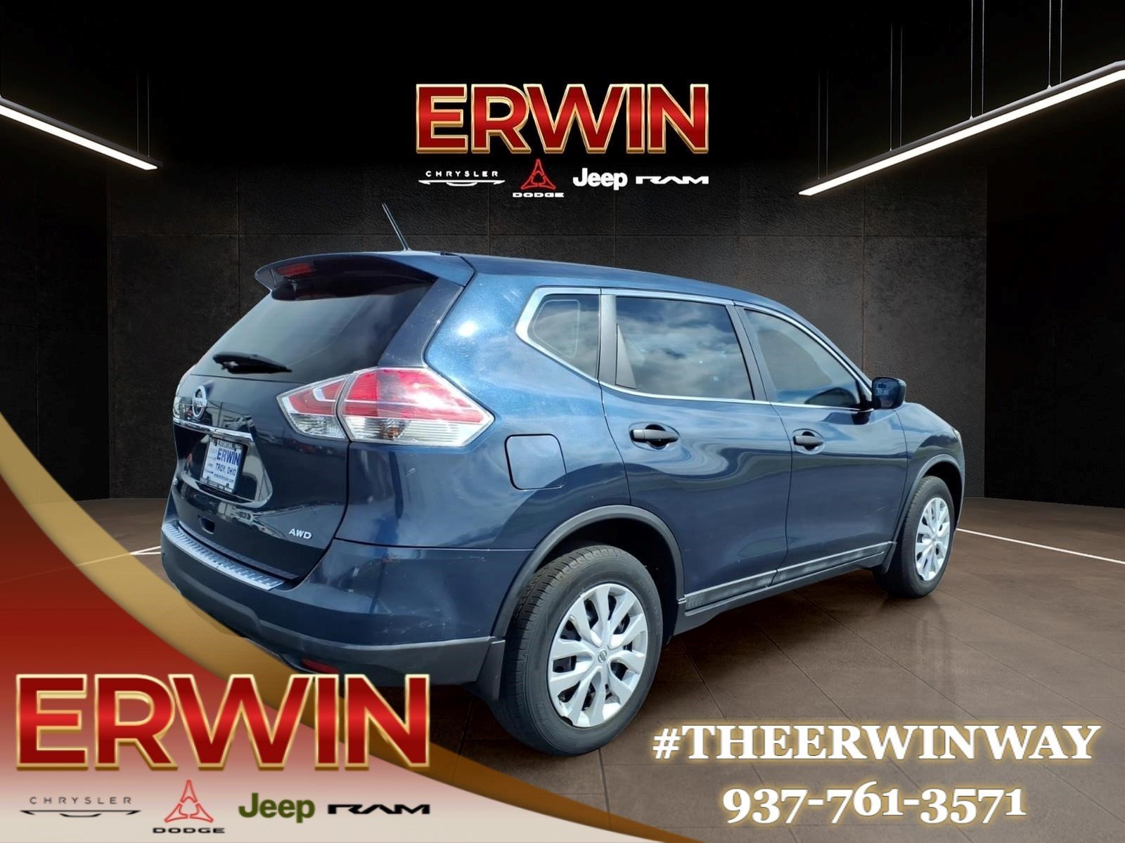 Used 2016 Arctic Blue Metallic Nissan S image 7