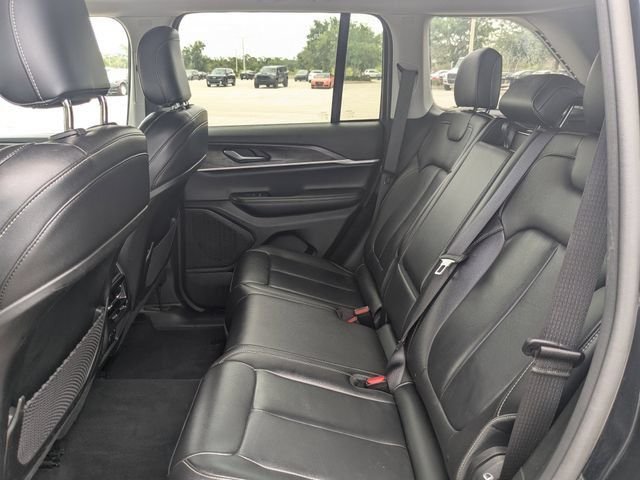 Used 2023 Diamond Black Jeep Limited image 17