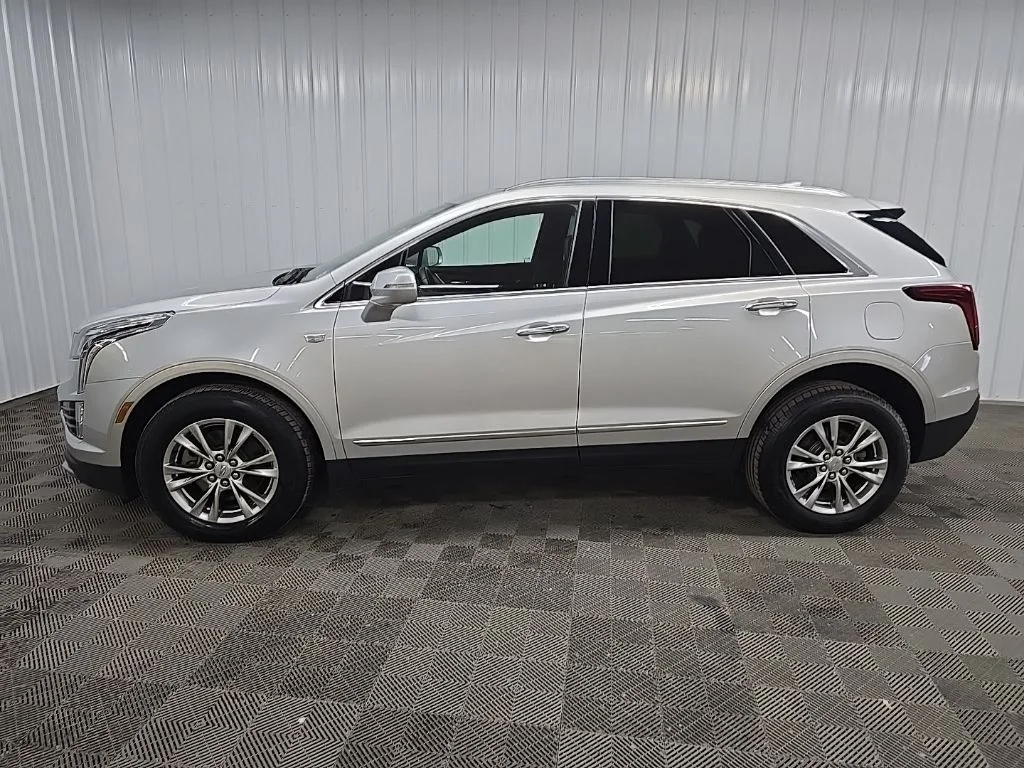 Used 2020 Silver Cadillac Premium Luxury image 5