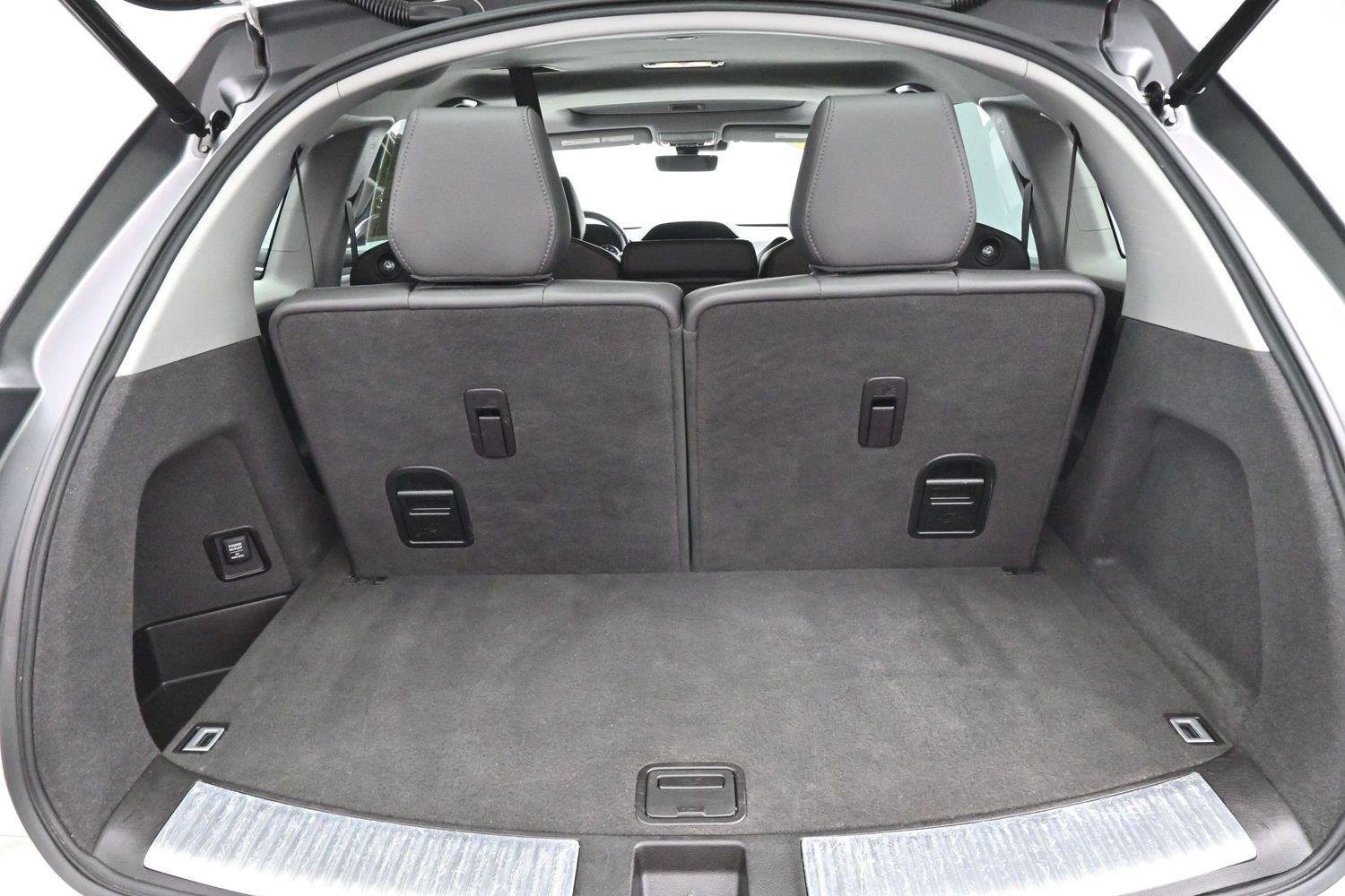 Used 2018 White Diamond Pearl Acura w/Technology Pkg image 9