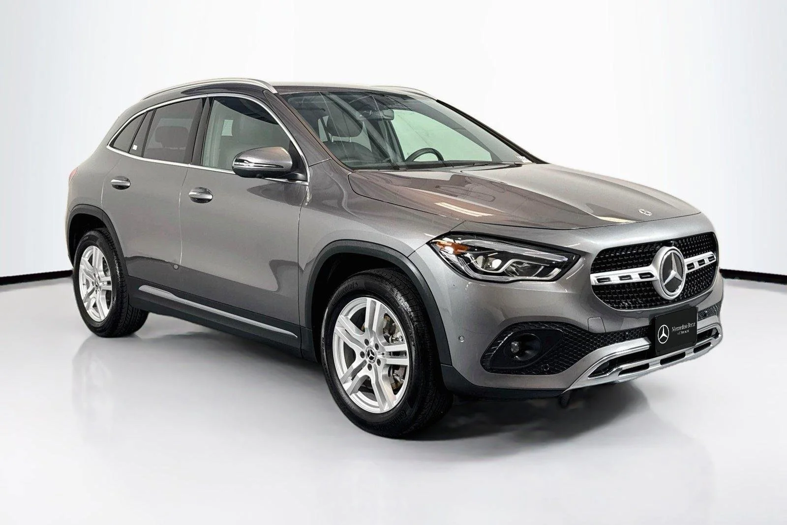 Used 2023 Mountain Grey Metallic Mercedes-Benz GLA 250 image 3