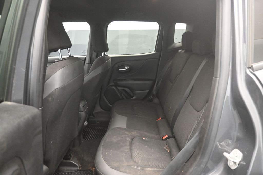 Used 2022 Gray Jeep Altitude image 7