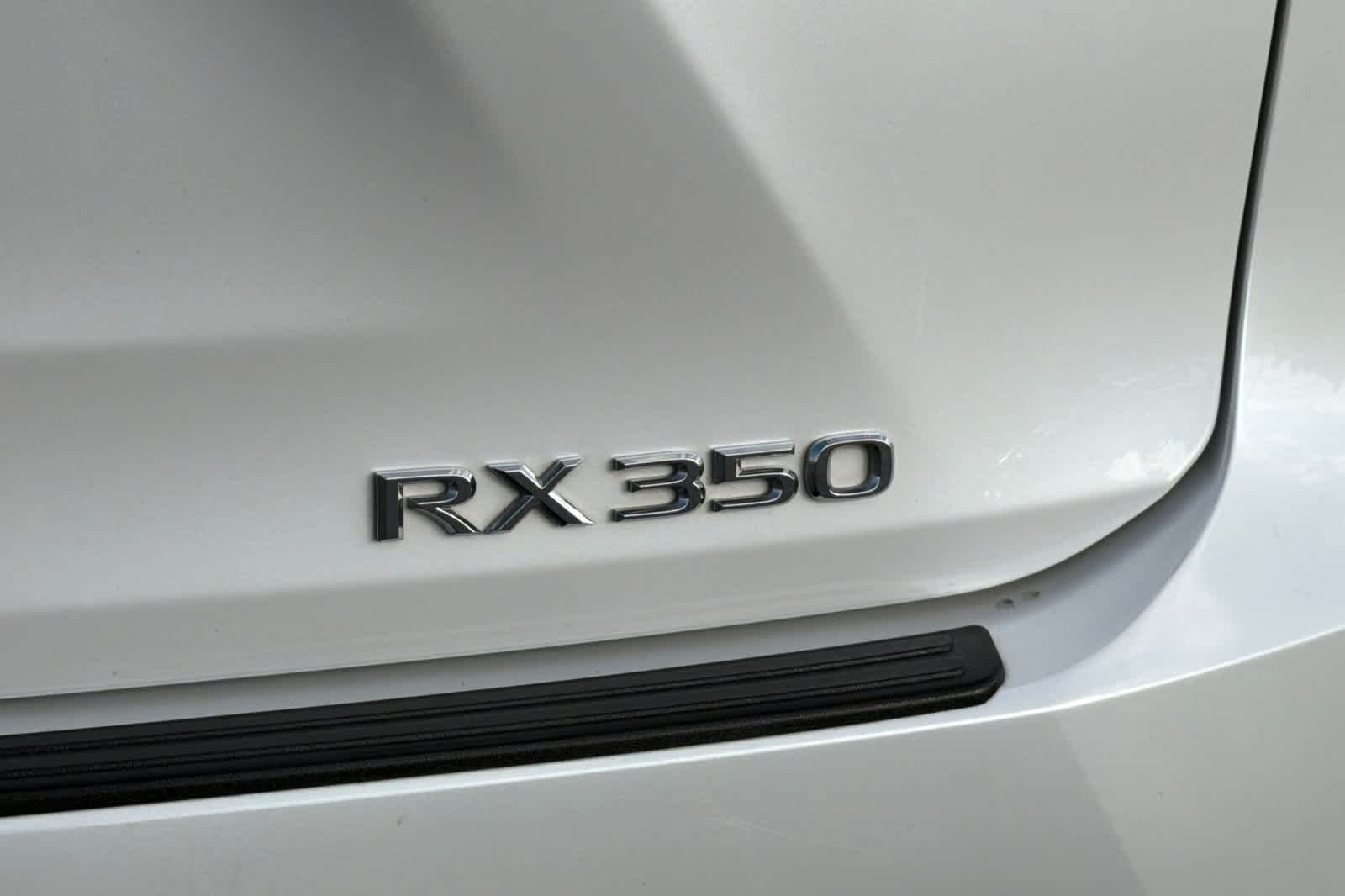 Used 2017 Eminent White Pearl Lexus  image 33