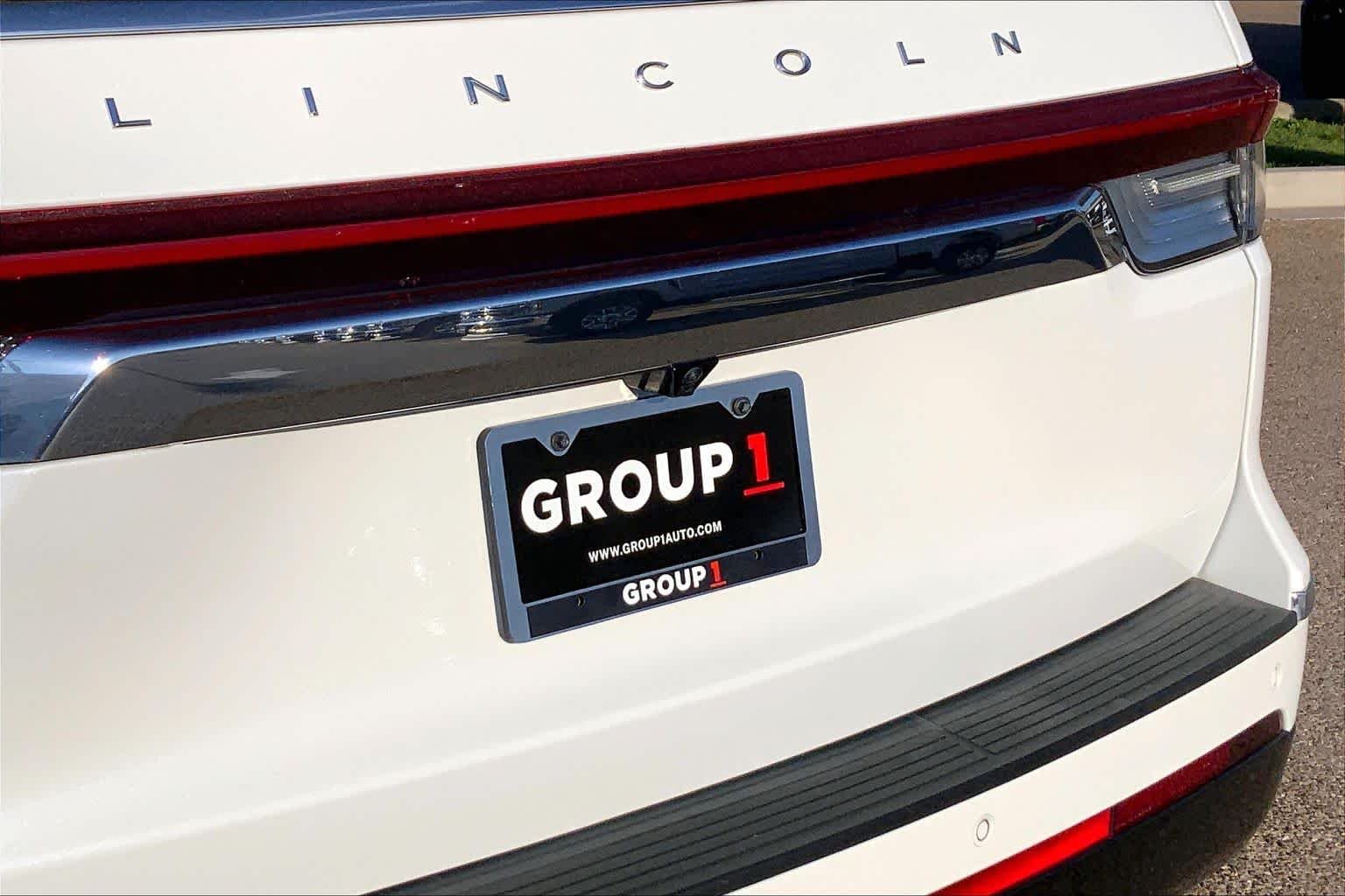 Used 2024 Pristine White Lincoln Reserve image 31