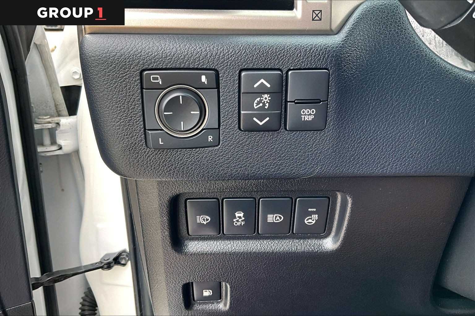 Certified Used 2021 STARFIRE PEARL Lexus Premium image 33