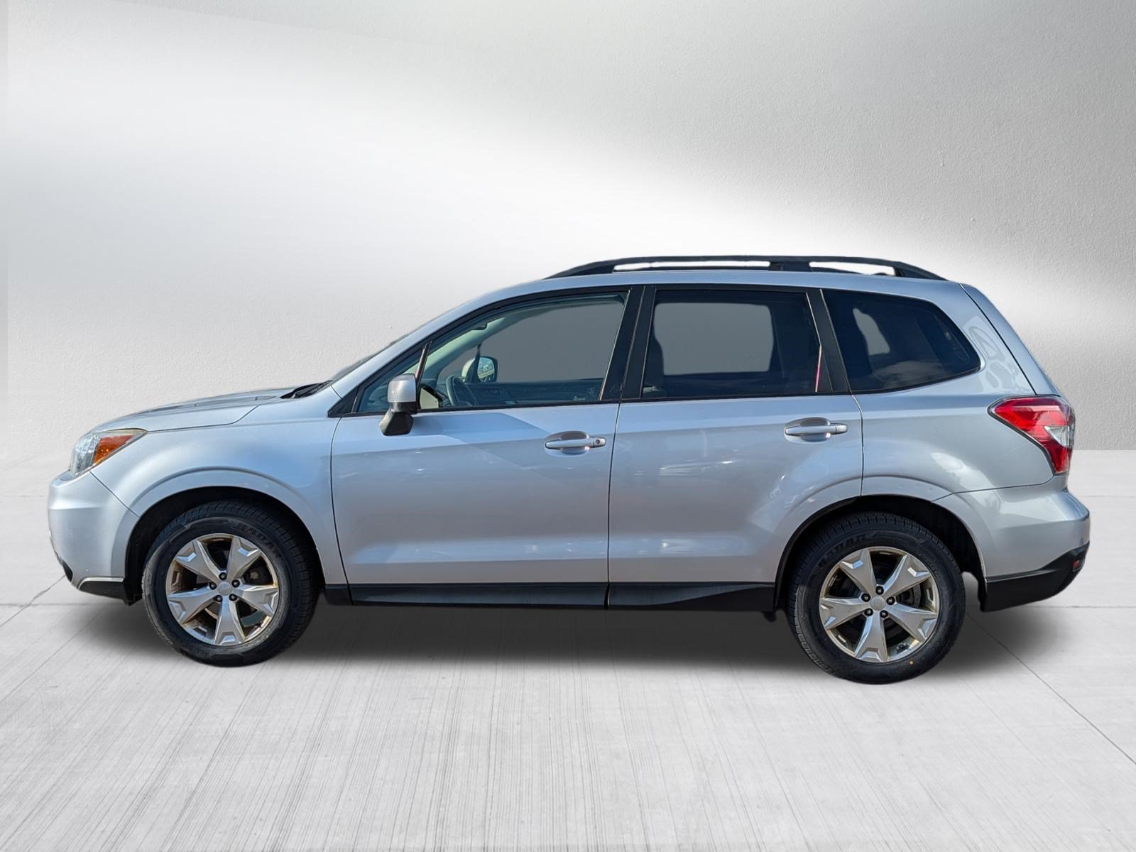 Used 2014 Ice Silver Metallic Subaru 2.5i Premium image 6