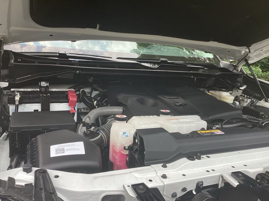 Used 2024 White Toyota SR5 image 19